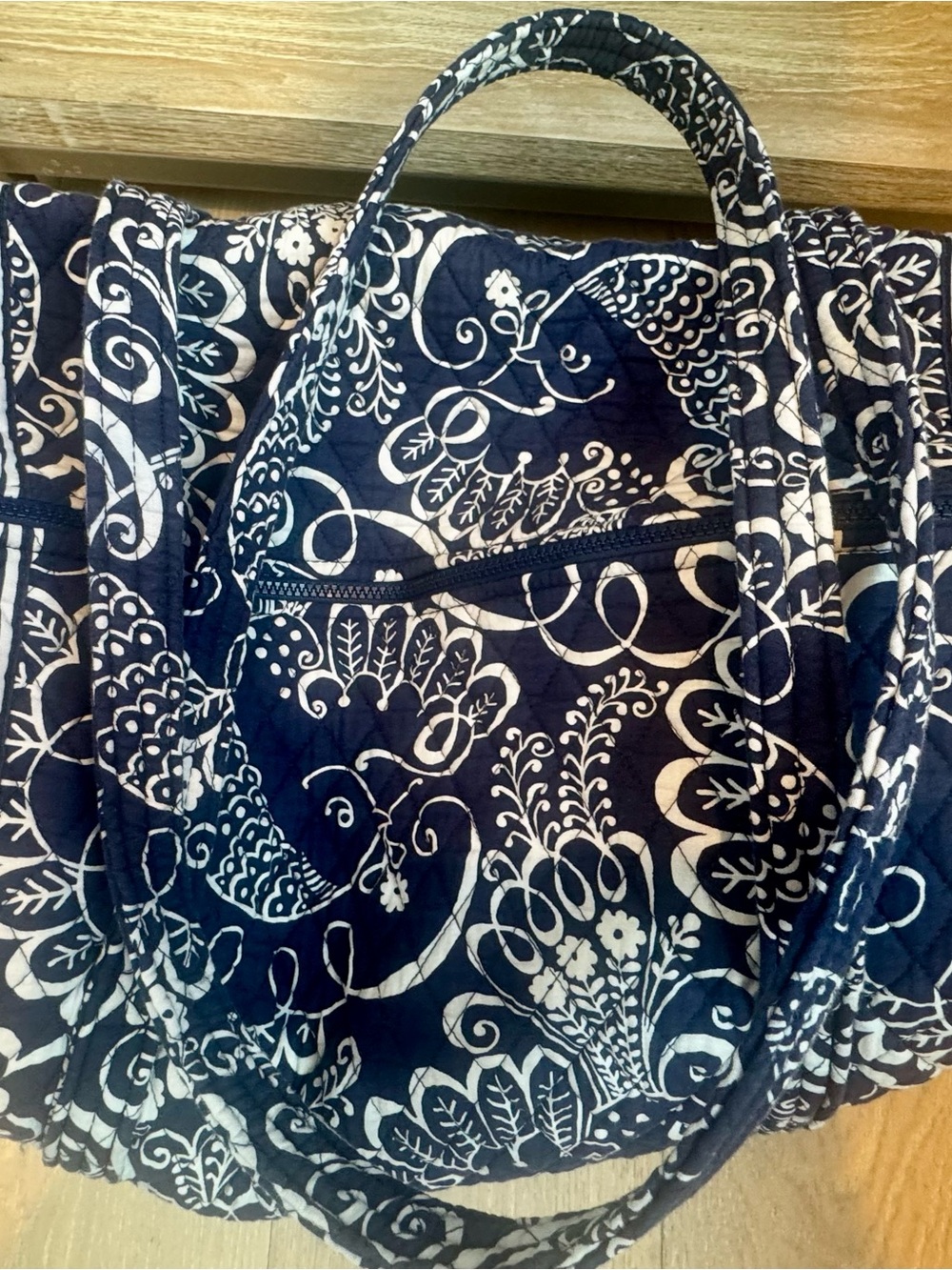 Vera Bradley Navy Swirly Bird Quilted Floral Lg Duffle